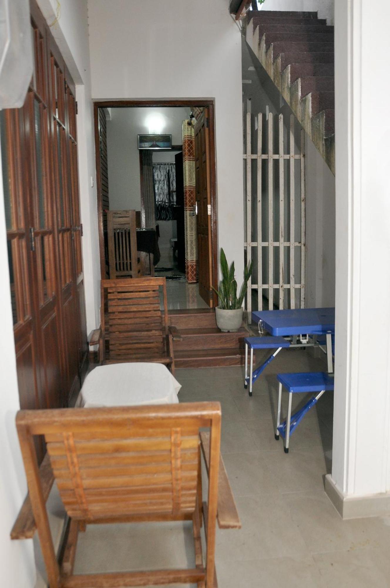 Golden Shower Inn Kandy Exterior foto